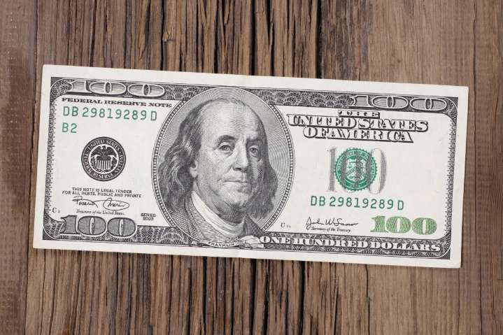 Cómo son los billetes de $100 que valen hasta $2 millones