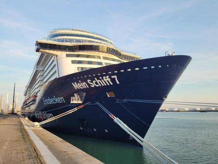 Mein Schiff 7 Makes Maiden Call to Le Havre