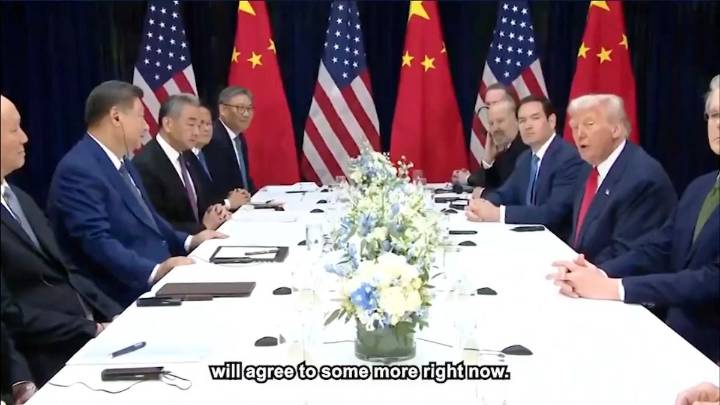Trump calls Xi a 'very tough negotiator' at Busan meet