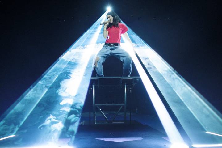 Lorde Brings ‘Virgin’ Home With Ultrasound Tour Stop at Madison Square Garden: 7 Best Moments