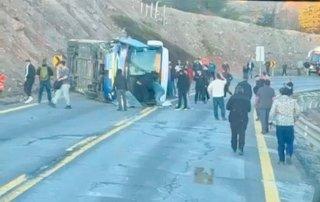 Bus volcó en ruta a mineral El Teniente