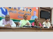 AAP Govt anti-Dalit, protects perpetrators of atrocities: Vijay Sampla [ FULL VIEW ]
