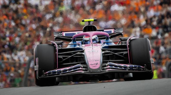 Tras un viernes accidentado, Colapinto corre la última práctica antes de la clasificación del Gran Premio de Singapur de la F1