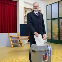 Babis pledges loyalty to Europe as Czech government talks begin