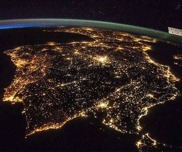 Spain says 'committed to NATO' after Trump expulsion threat