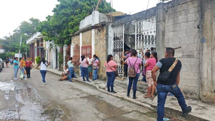 Huejutla: Retienen a maestros de telesecundaria, ¿a qué se debe?