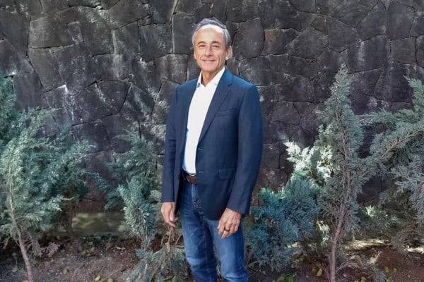 Adquiere Eduardo Tricio 7.2% del capital de Grupo Televisa