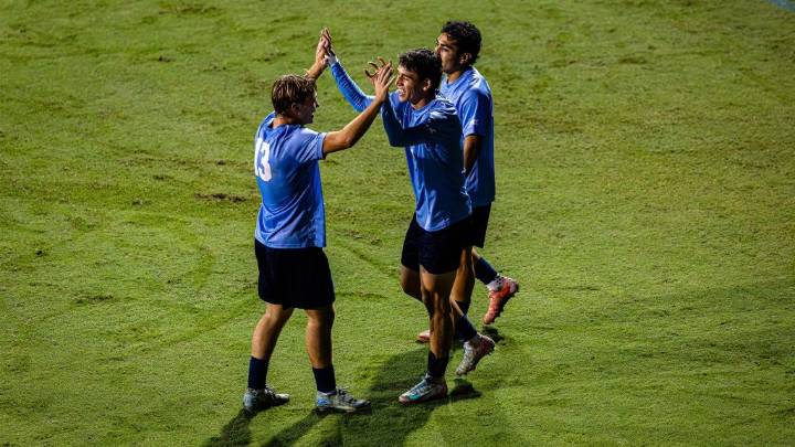 Weekend college report: USD continues to win in men's soccer, women's volleyball; JC football update
