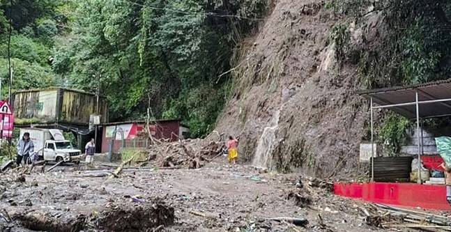 At least 20 people including children dies in worst landslides