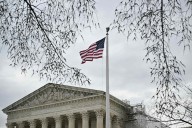 Corte Suprema permite a Trump retirar protección a migrantes venezolanos; 300 mil personas serán afectadas