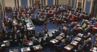 Senado de EE.UU. rechaza bloquear los ataques de Trump en el Caribe