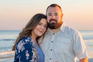 An Arkansas dad faces a murder charge for killing his daughter’s alleged abuser. Now he’s running for sheriff.