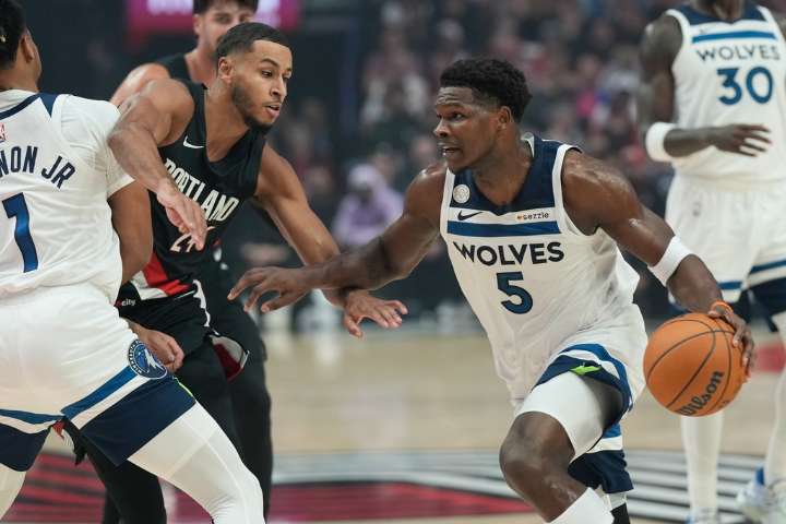 Timberwolves rally to beat Blazers in season opener, 118