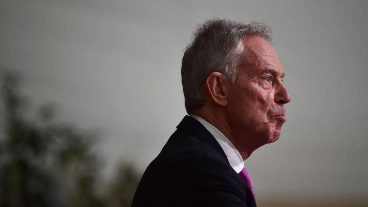 Tony Blair's long experience in the Middle East is both his strength and his weakness