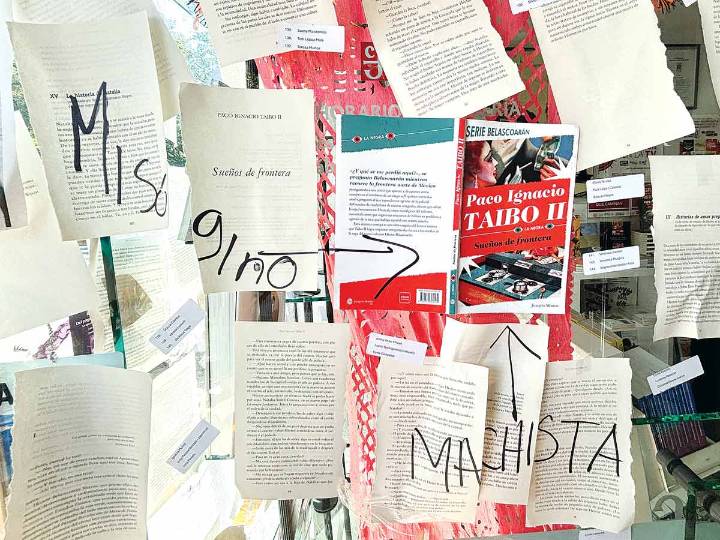 Exigen disculpa pública y cese de Taibo II; mitin poético y feminista