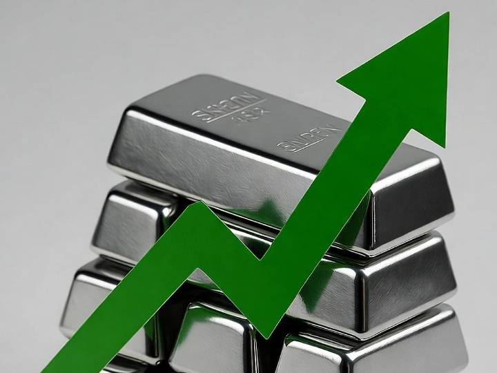 Kotak MF Halts Lumpsum Subscriptions In Silver ETF Fund Of Fund Citing High Spot Premium