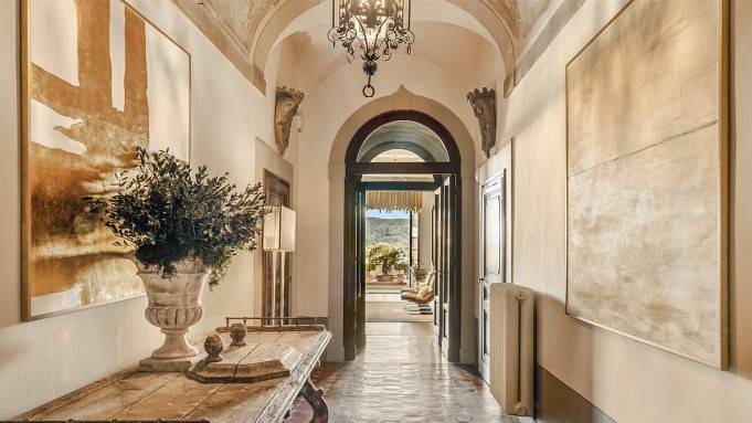 A 17th-Century Tuscan Apartment With Noble Pedigree Lists for $2.6M