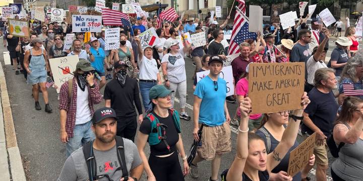Youngkin mobilizes Virginia National Guard ahead of ‘No Kings’ protest