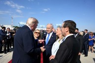 Donald Trump llegó a Israel: viaja a Egipto para sellar “el fin de la guerra”