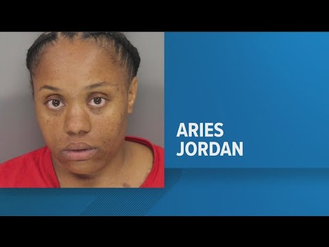 Woman accused of setting fire to Austell church, sending threatening messages to pastor