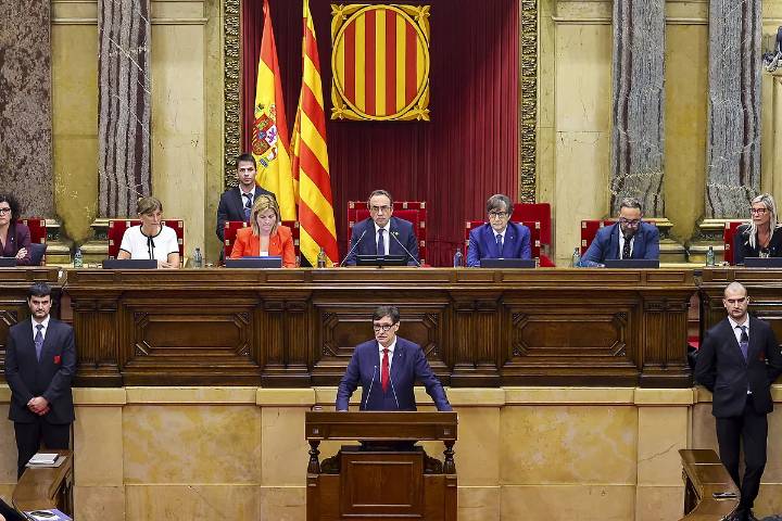 Salvador Illa busca afianzar el bloque con ERC y Comuns en financiación singular y Presupuestos frente a la beligerancia de Junts