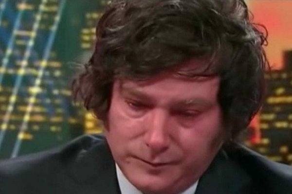 Apareció un Milei 3.0 "empático" y llorón tras mostrarse disociado y cantando rock