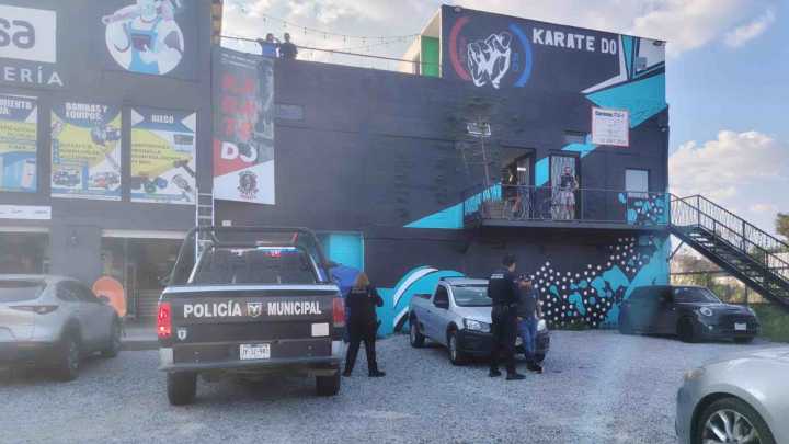Comando Priva Ilegalmente de la Libertad a Pareja en Negocio de López Mateos, Zapopan