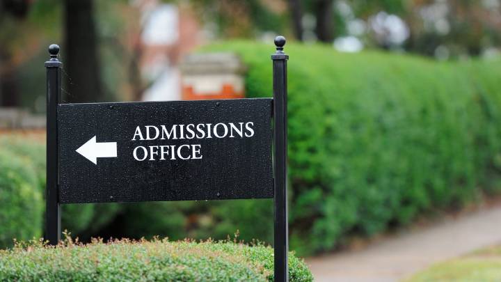 Admisión gratuita para universidades de Nueva York
