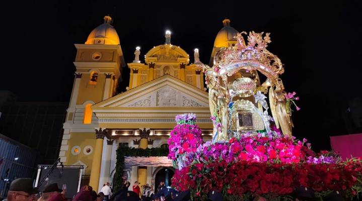 Presidente Maduro saluda al pueblo zuliano por Bajada de La Chinita