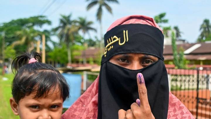 Bihar polls: Anganwadi workers to verify identity of burqa