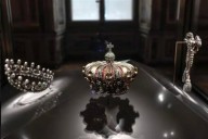 Valúan en más de mil 880 mdp joyas robadas en el Louvre