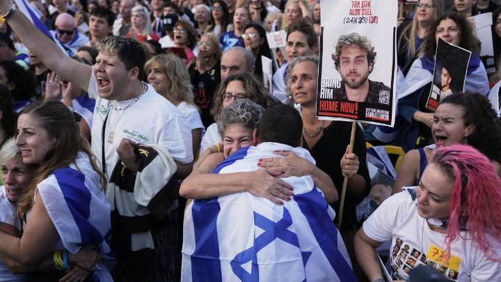 Guerra en Oriente Próximo, en directo | Los siete rehenes liberados por Hamás en la primera tanda ya están en manos del Ejército israelí