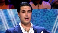 Carlo Costanzia estalla y culpa a sus padres por igual de su “infierno infantil”
