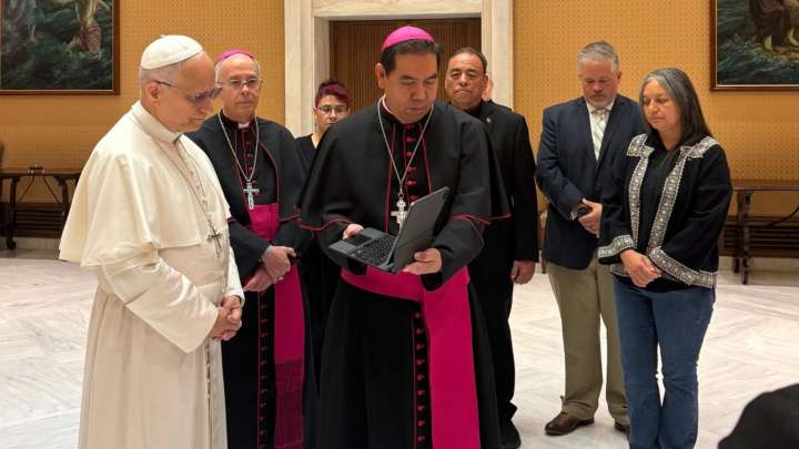 El Papa Recibe a Organización que Trabaja con Migrantes en Frontera de México y Estados Unidos