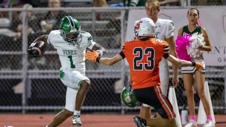 Tyree Mannings Jr. has been catalyst making Venice football's offense go