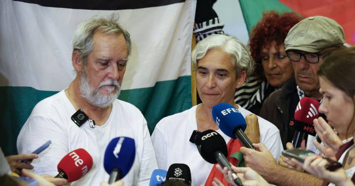 Colau y Coronas regresan a Barcelona tras ser deportados por Israel con denuncias políticas y un discurso radical