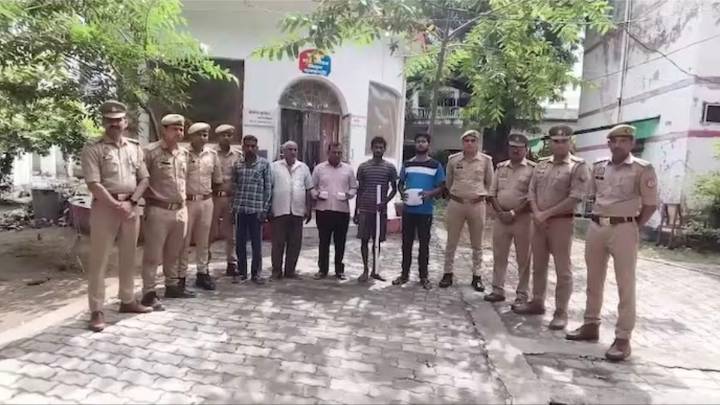 Dalit youth lynched in Raebareli, Rahul Gandhi speaks to victim's family