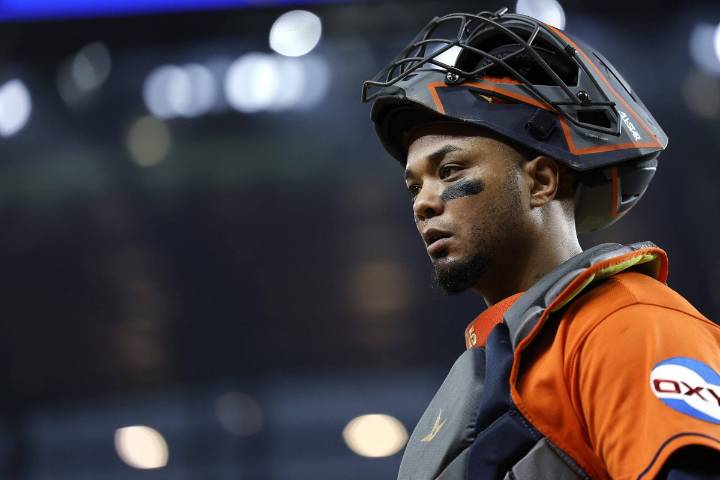 Veteran MLB catcher Martin Maldonado retires after 15
