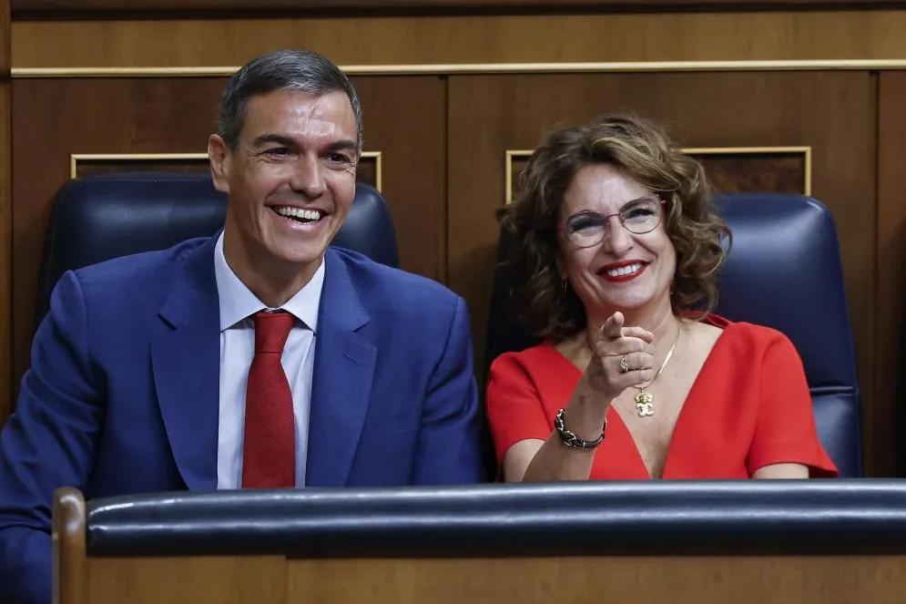 Feijóo anuncia que Sánchez será citado en octubre en la comisión del Senado que investiga el 'caso Koldo' y el presidente le responde: "¡Ánimo, Alberto!"