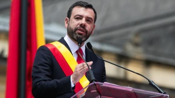 Galán defiende restricción de motos en Bogotá por Halloween