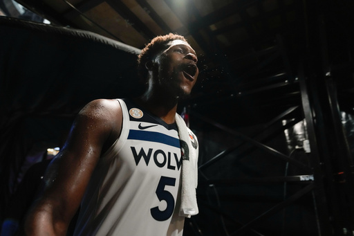 Edwards anota 41 puntos y Timberwolves remontan para vencer a Blazers por 118