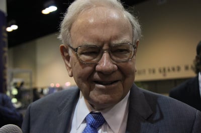Billionaire Warren Buffett Just Sold More Than 46.3 Million Shares of 2 Favorite Stocks and Piled Into This Ultra