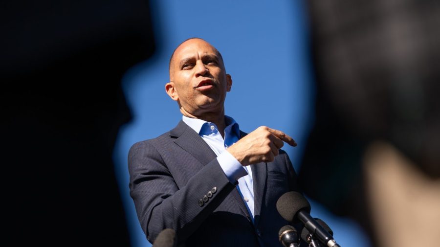 Watch live: Jeffries speaks amid government shutdown stalemate