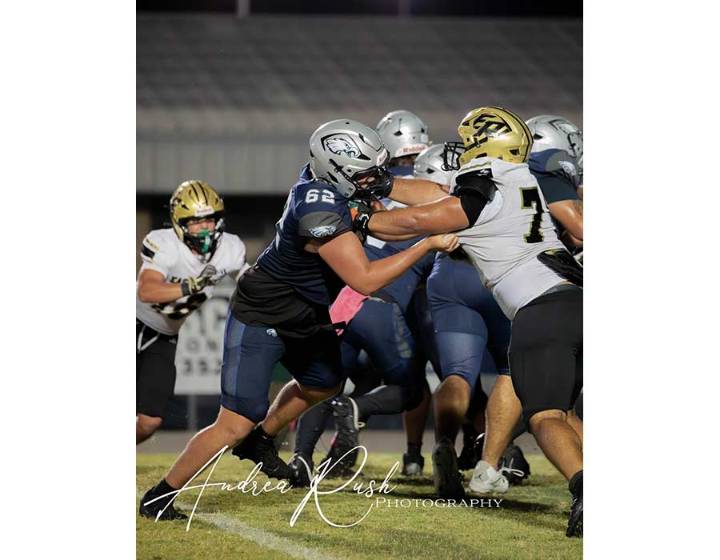 Eagles Soar Past East Ridge To Clinch District Championship
