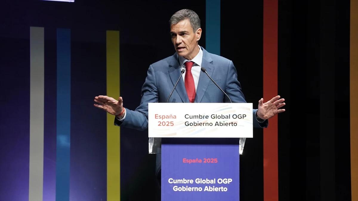 Sánchez presume de "la valentía" de su Gobierno contra la corrupción frente quienes "la tapan y silencian"