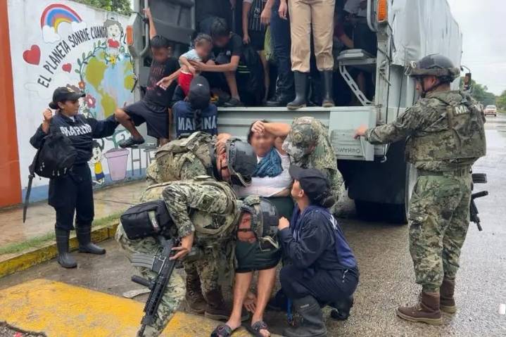 Se eleva a 76 la cifra de muertos por lluvias en México