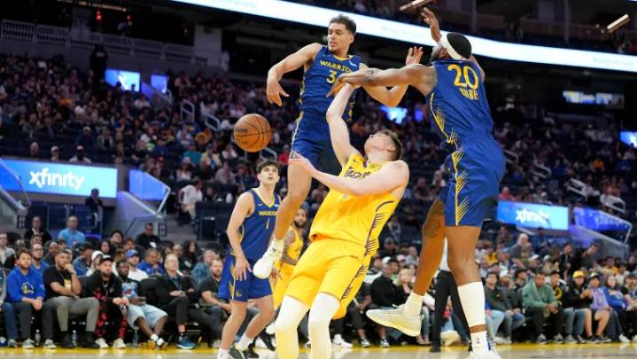 Former Warriors, now Lakers guard, makes history in game against Kings