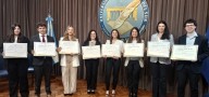 UNS: premios 25 de Mayo para ocho graduados