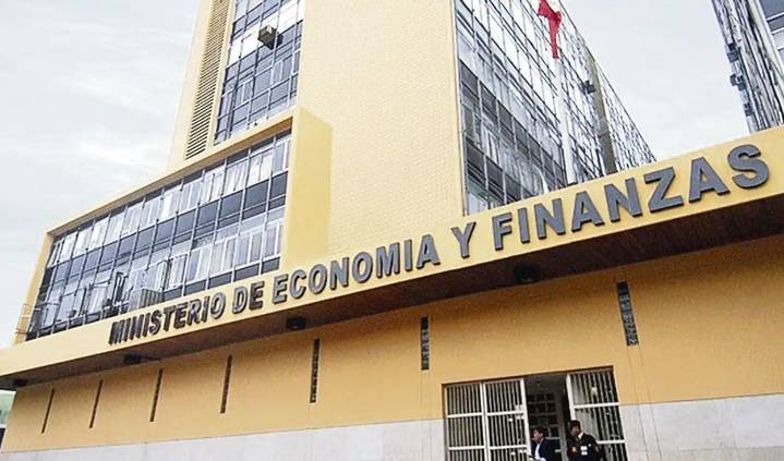 El Consejo Fiscal del Perú alerta sobre riesgo de inestabilidad económica por leyes de gasto aprobadas por el Congreso