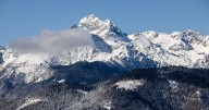 Bodies found in Mount Tosc ravine as deadly avalanche kills three climbers